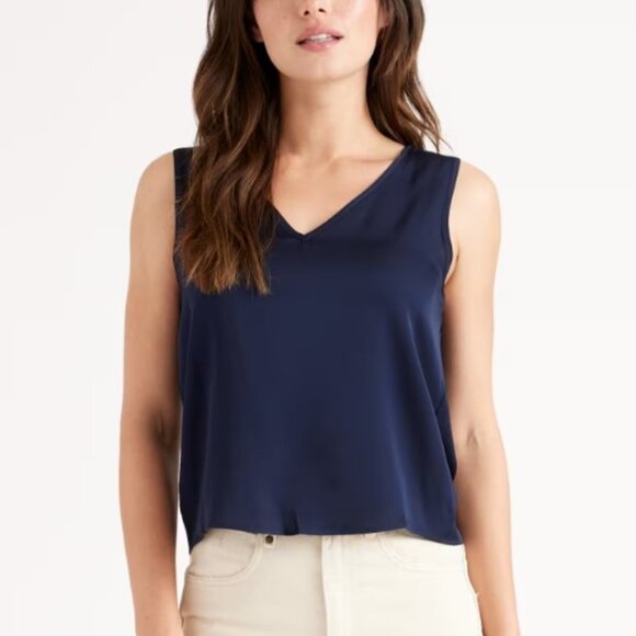 Quince Tops - NWT Quince Navy Silk V-neck Sleeveless Tank Top Size Medium
